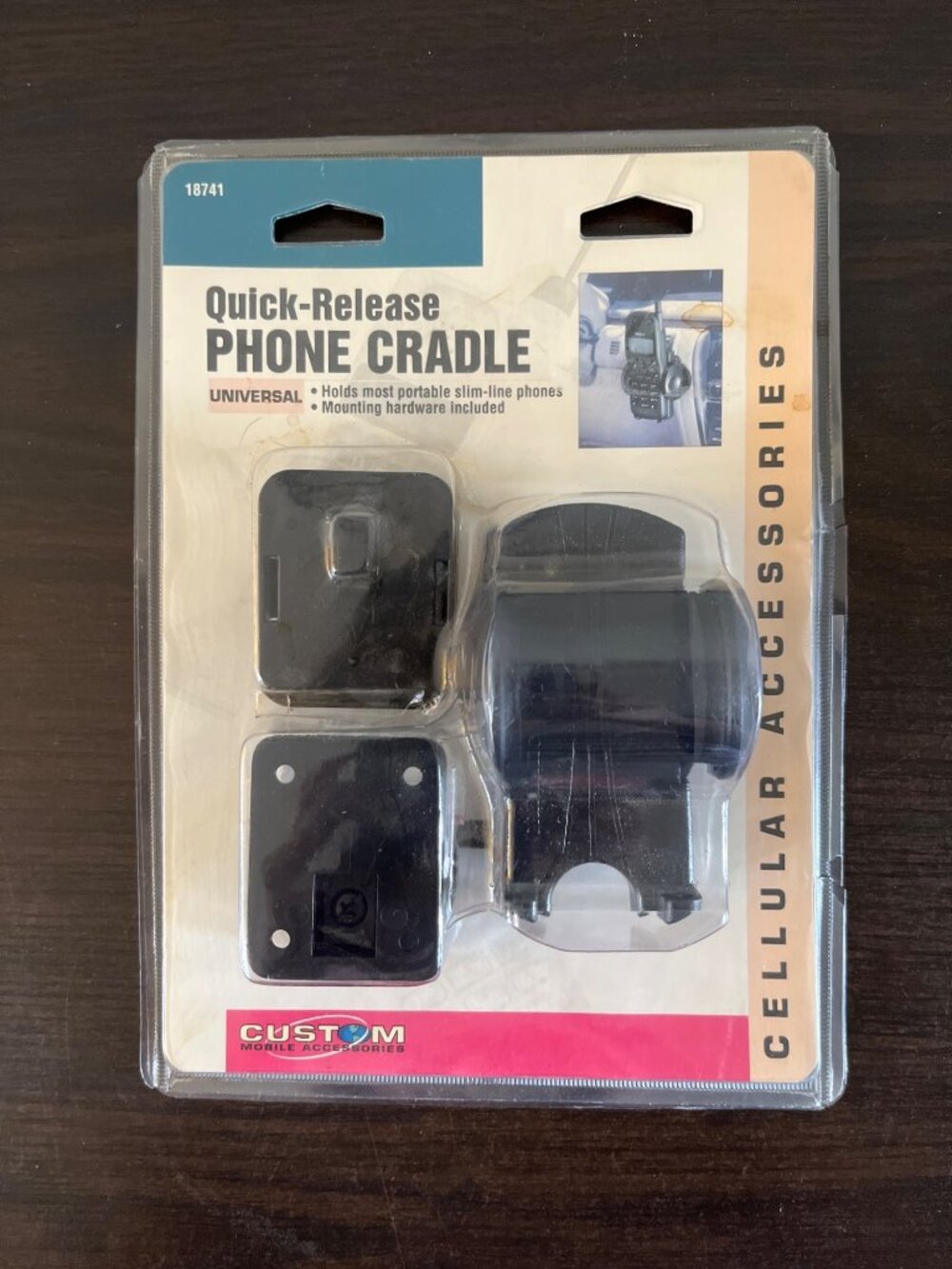 NIP Custom Mobile Accessories Quick-Release Phone Cradle Universal Black